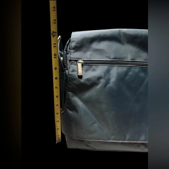 Targus Blue And Orange Messenger Bag For Men, Laptop Crossbody, Adjustable Strap - Picture 8 of 9